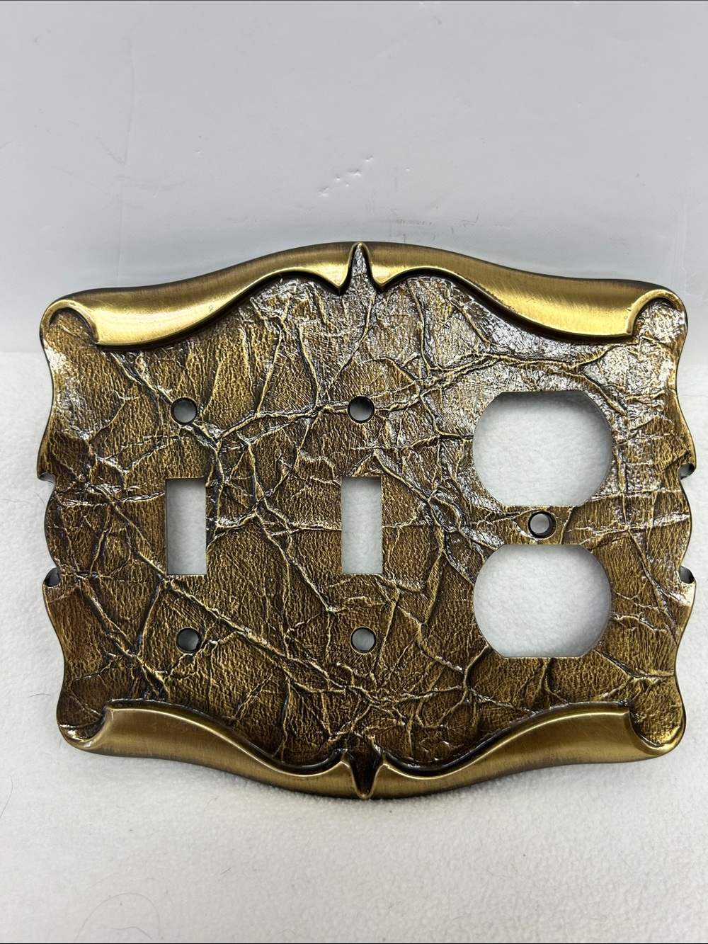 Vintage  1970’s “Amerock Carriage House antiqued metal double outlet  cover